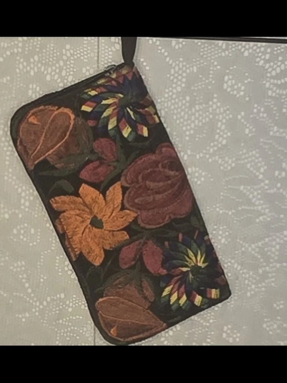 Artisanal Mexican Hand-Embroidered Floral Zipper Clutch Long Wallet